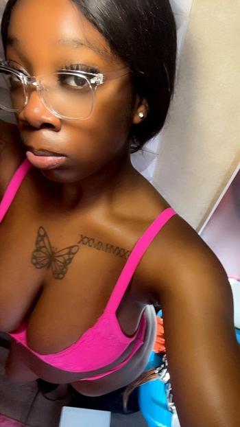 Mariah , 29  female escort, Minot